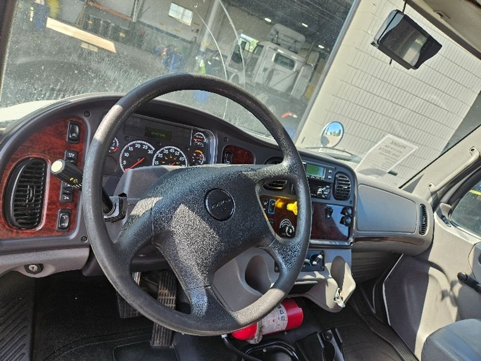 Refrigerated Truck-Light and Medium Duty Trucks-Freightliner-2020-M2-Brooklyn Park-MN-136,235\n\t\tmiles-$ 43,750 - Image 18