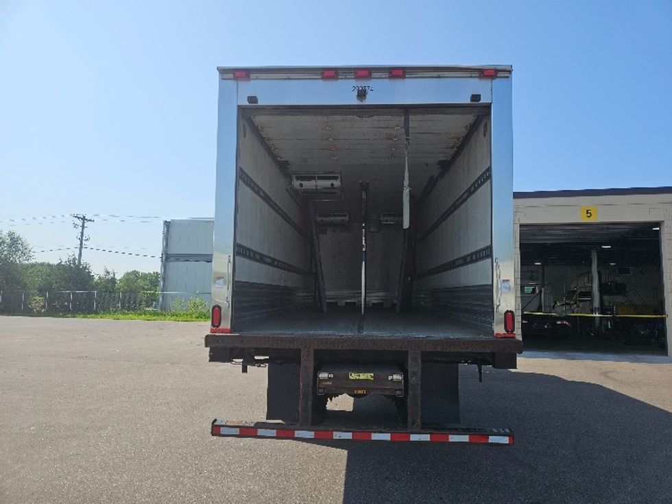 Refrigerated Truck-Light and Medium Duty Trucks-Freightliner-2020-M2-Brooklyn Park-MN-136,235\n\t\tmiles-$ 43,750 - Image 8