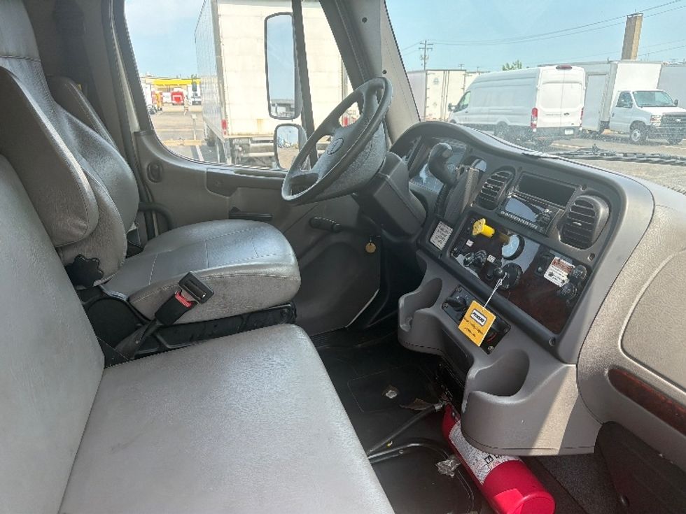 Refrigerated Truck-Light and Medium Duty Trucks-Freightliner-2020-M2-Brooklyn Park-MN-236,125\n\t\tmiles-$ 44,250 - Image 22