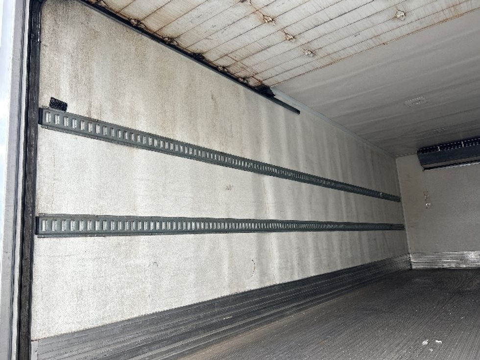 Refrigerated Truck-Light and Medium Duty Trucks-Freightliner-2020-M2-Burnaby-BC-171,500\n\t\tkm-$ 92,500 - Image 11