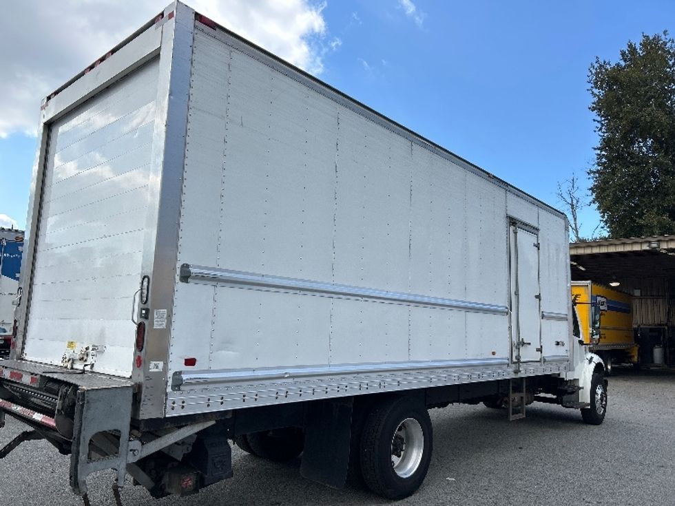 Refrigerated Truck-Light and Medium Duty Trucks-Freightliner-2020-M2-Burnaby-BC-171,500\n\t\tkm-$ 92,500 - Image 13
