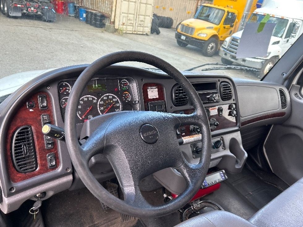 Refrigerated Truck-Light and Medium Duty Trucks-Freightliner-2020-M2-Burnaby-BC-171,500\n\t\tkm-$ 92,500 - Image 17