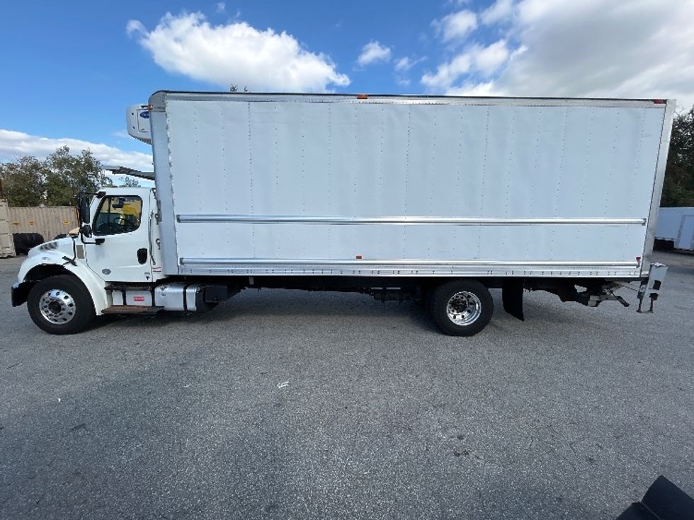 Refrigerated Truck-Light and Medium Duty Trucks-Freightliner-2020-M2-Burnaby-BC-171,500\n\t\tkm-$ 92,500 - Image 4