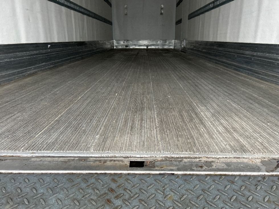 Refrigerated Truck-Light and Medium Duty Trucks-Freightliner-2020-M2-Burnaby-BC-214,584\n\t\tkm-$ 86,750 - Image 10