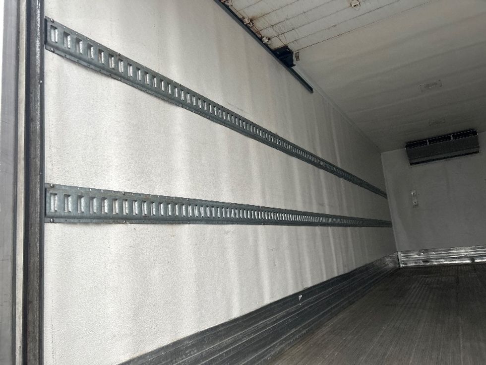 Refrigerated Truck-Light and Medium Duty Trucks-Freightliner-2020-M2-Burnaby-BC-214,584\n\t\tkm-$ 86,750 - Image 11