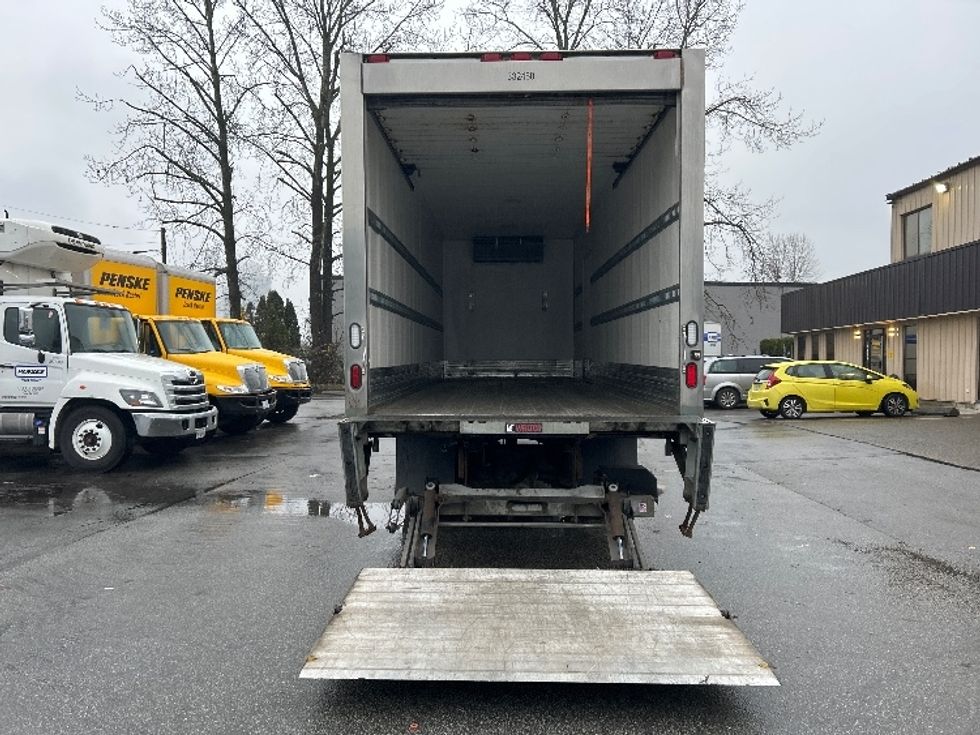 Refrigerated Truck-Light and Medium Duty Trucks-Freightliner-2020-M2-Burnaby-BC-214,584\n\t\tkm-$ 86,750 - Image 9