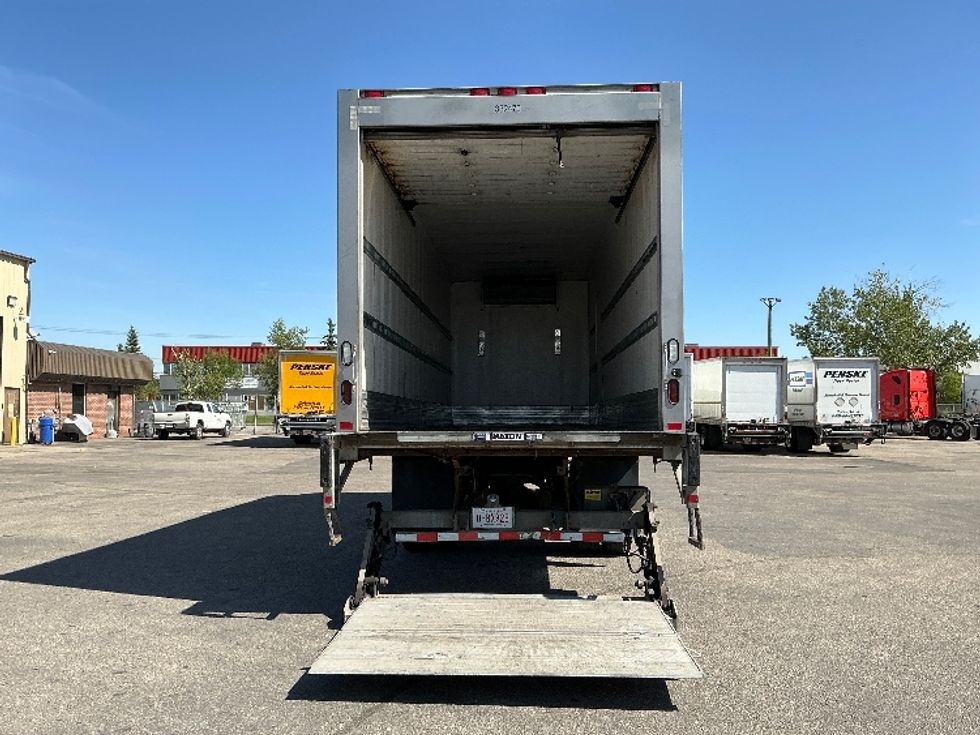 Refrigerated Truck-Light and Medium Duty Trucks-Freightliner-2020-M2-Calgary-AB-177,633\n\t\tkm-$ 92,000 - Image 9