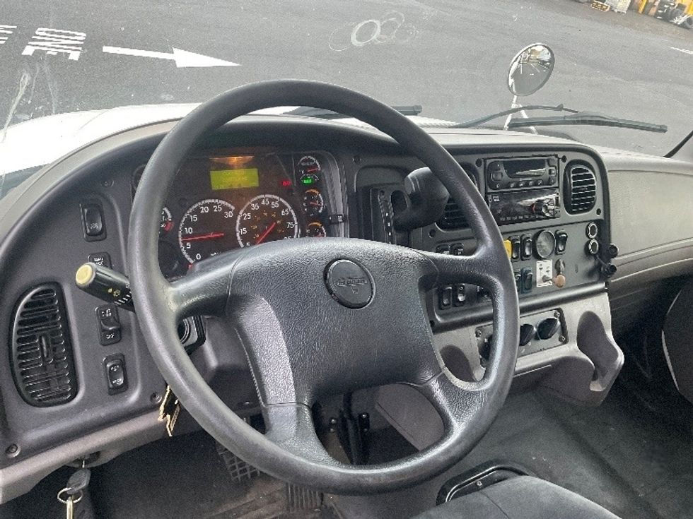 Refrigerated Truck-Light and Medium Duty Trucks-Freightliner-2020-M2-Capitol Heights-MD-229,273\n\t\tmiles-$ 46,000 - Image 18