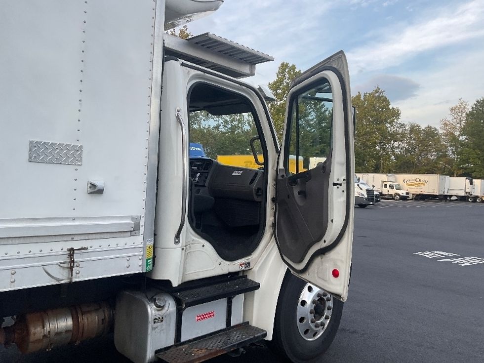 Refrigerated Truck-Light and Medium Duty Trucks-Freightliner-2020-M2-Capitol Heights-MD-229,273\n\t\tmiles-$ 46,000 - Image 20