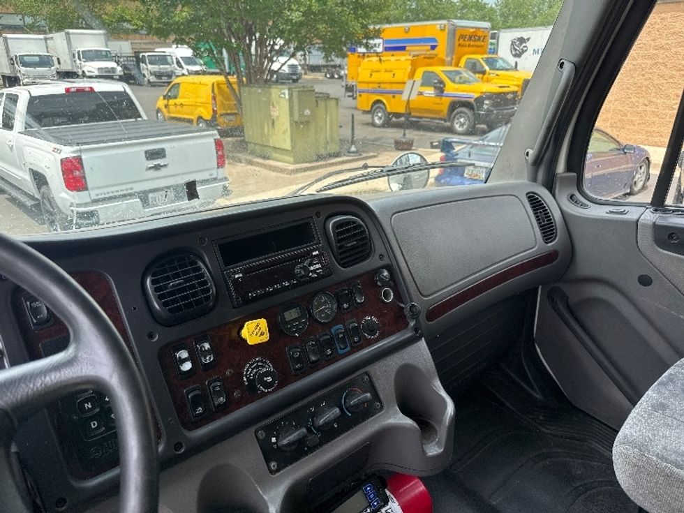 Refrigerated Truck-Light and Medium Duty Trucks-Freightliner-2020-M2-Capitol Heights-MD-235,365\n\t\tmiles-$ 58,750 - Image 18
