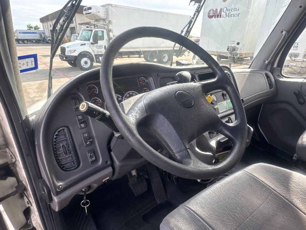 Refrigerated Truck-Light and Medium Duty Trucks-Freightliner-2020-M2-Carrollton-TX-140,202\n\t\tmiles-$ 57,500 - Image 17