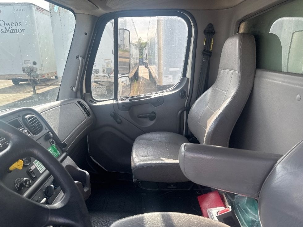 Refrigerated Truck-Light and Medium Duty Trucks-Freightliner-2020-M2-Carrollton-TX-140,202\n\t\tmiles-$ 57,500 - Image 19