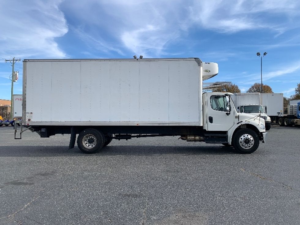 Refrigerated Truck-Light and Medium Duty Trucks-Freightliner-2020-M2-Charlotte-NC-100,520\n\t\tmiles-$ 77,250 - Image 15