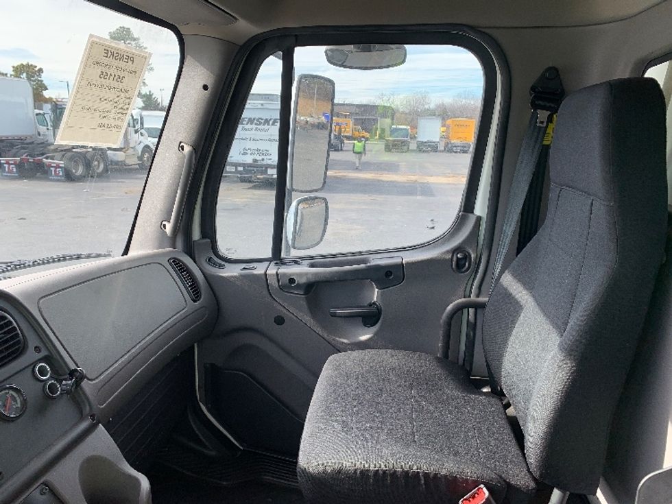 Refrigerated Truck-Light and Medium Duty Trucks-Freightliner-2020-M2-Charlotte-NC-100,520\n\t\tmiles-$ 77,250 - Image 19
