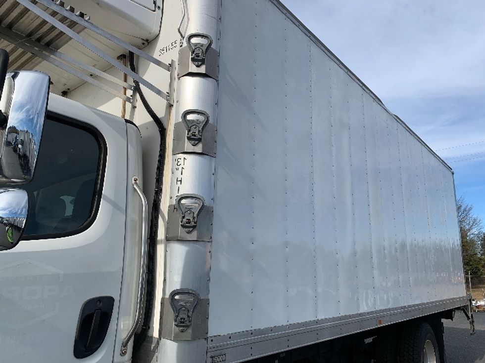 Refrigerated Truck-Light and Medium Duty Trucks-Freightliner-2020-M2-Charlotte-NC-100,520\n\t\tmiles-$ 77,250 - Image 25