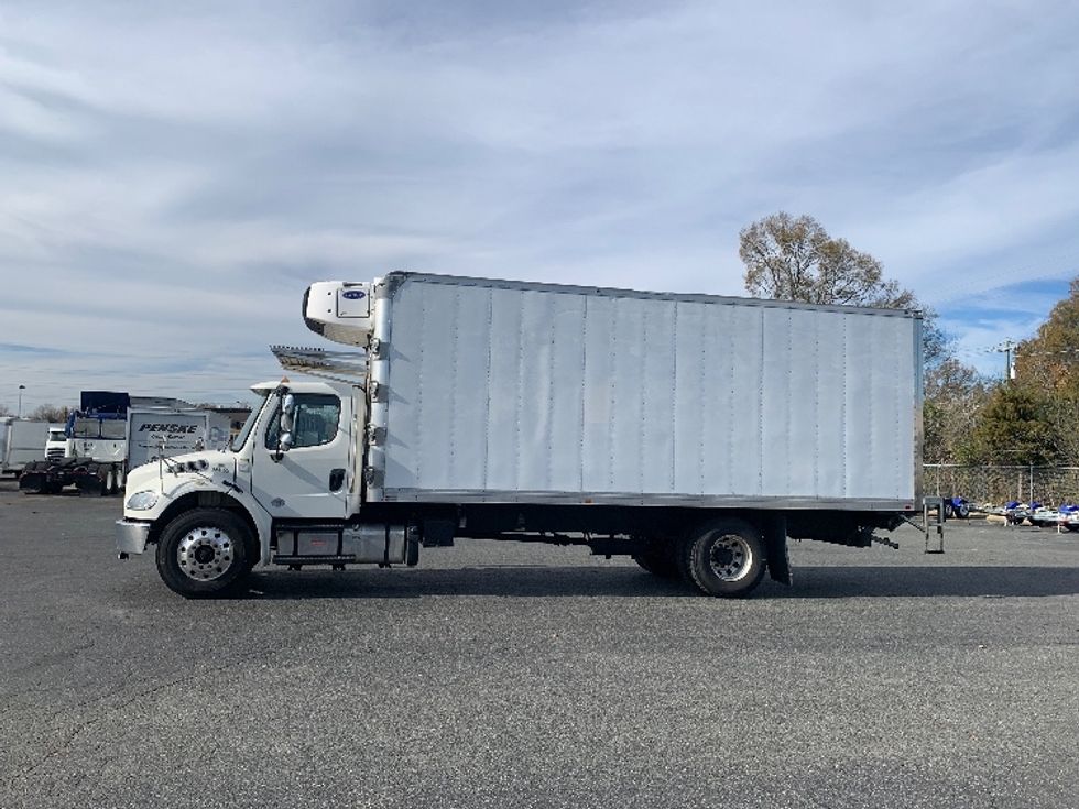 Refrigerated Truck-Light and Medium Duty Trucks-Freightliner-2020-M2-Charlotte-NC-100,520\n\t\tmiles-$ 77,250 - Image 4