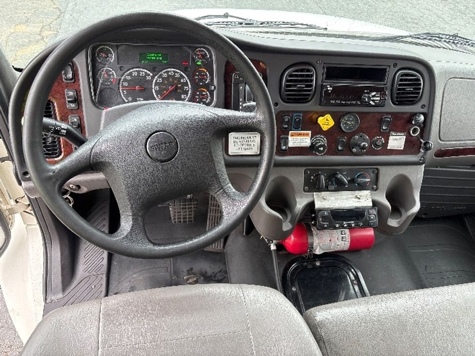 Refrigerated Truck-Light and Medium Duty Trucks-Freightliner-2020-M2-Charlotte-NC-164,966\n\t\tmiles-$ 62,000 - Image 18