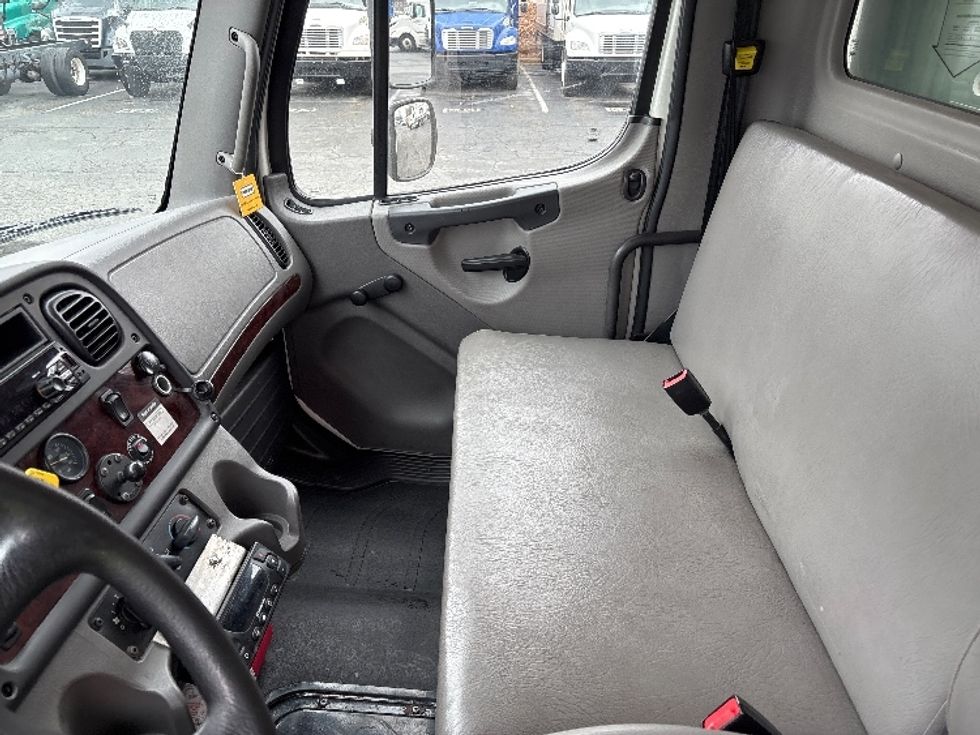 Refrigerated Truck-Light and Medium Duty Trucks-Freightliner-2020-M2-Charlotte-NC-164,966\n\t\tmiles-$ 62,000 - Image 19