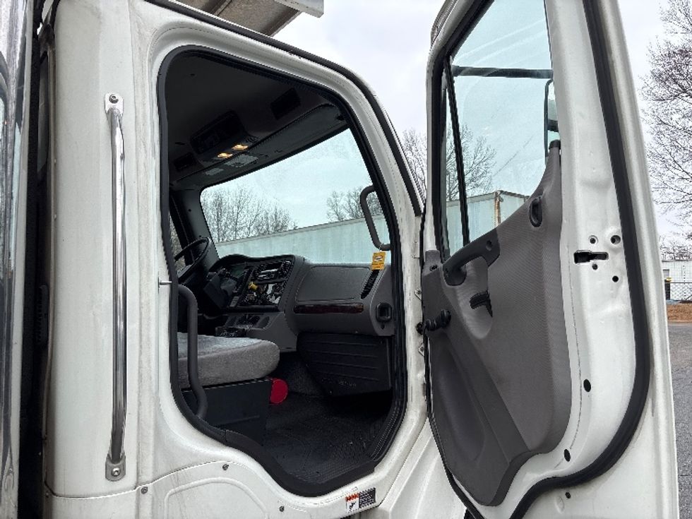 Refrigerated Truck-Light and Medium Duty Trucks-Freightliner-2020-M2-Charlotte-NC-164,966\n\t\tmiles-$ 62,000 - Image 20