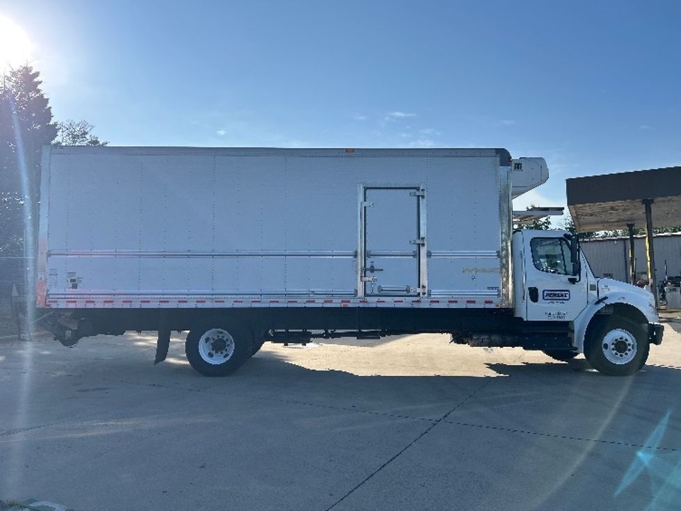 Refrigerated Truck-Light and Medium Duty Trucks-Freightliner-2020-M2-Charlotte-NC-210,126\n\t\tmiles-$ 50,750 - Image 15