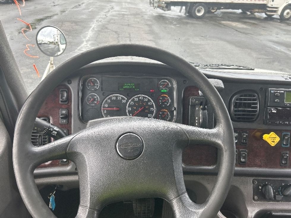 Refrigerated Truck-Light and Medium Duty Trucks-Freightliner-2020-M2-Charlotte-NC-226,334\n\t\tmiles-$ 44,000 - Image 17