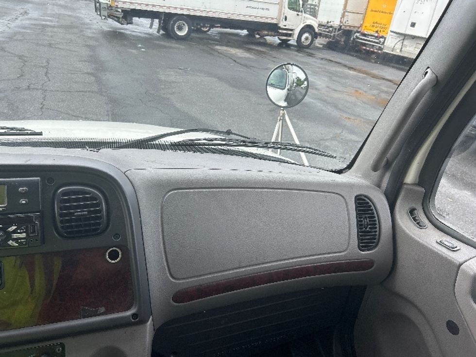 Refrigerated Truck-Light and Medium Duty Trucks-Freightliner-2020-M2-Charlotte-NC-226,334\n\t\tmiles-$ 44,000 - Image 20