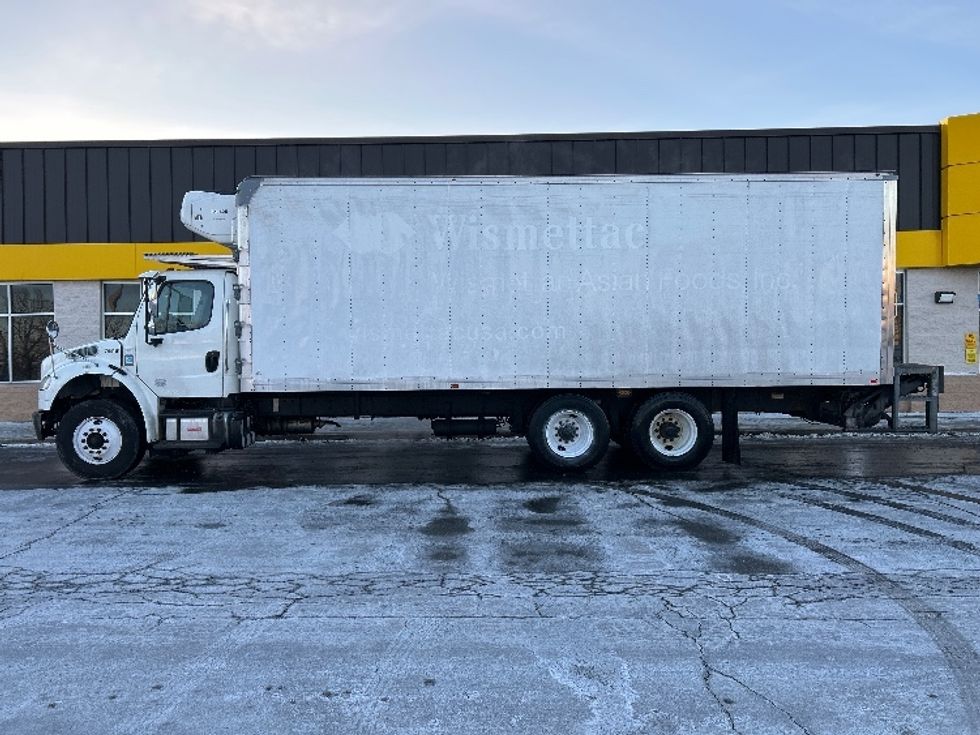 Refrigerated Truck-Light and Medium Duty Trucks-Freightliner-2020-M2-Chicago (Melrose Park)-IL-359,845\n\t\tmiles-$ 17,500 - Image 4