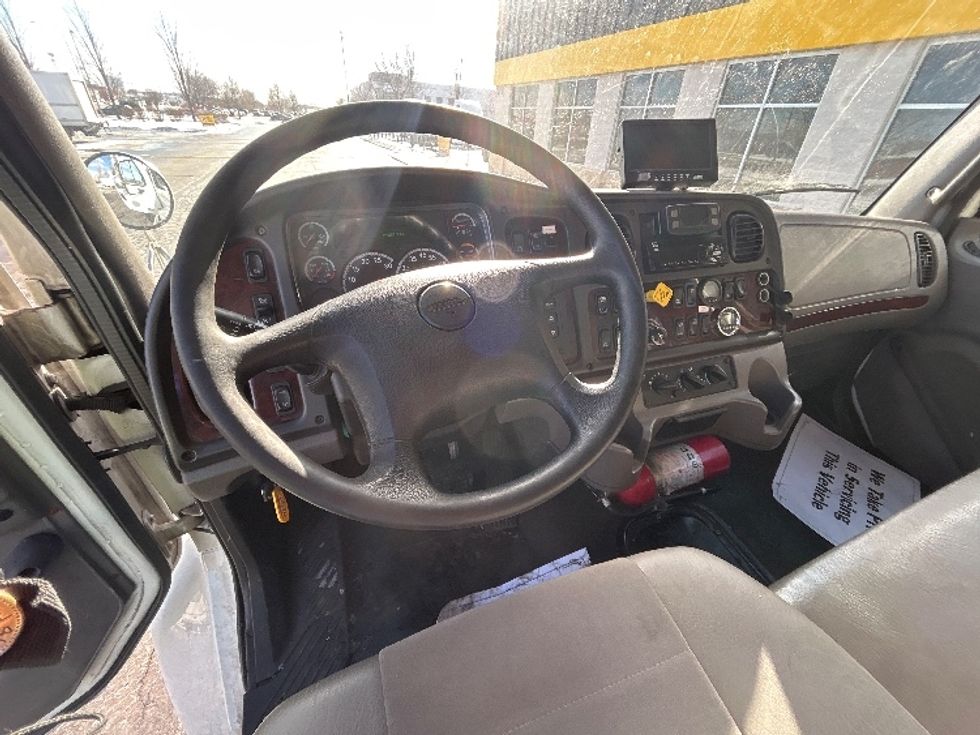 Refrigerated Truck-Light and Medium Duty Trucks-Freightliner-2020-M2-Chicago (Melrose Park)-IL-359,845\n\t\tmiles-$ 17,500 - Image 17