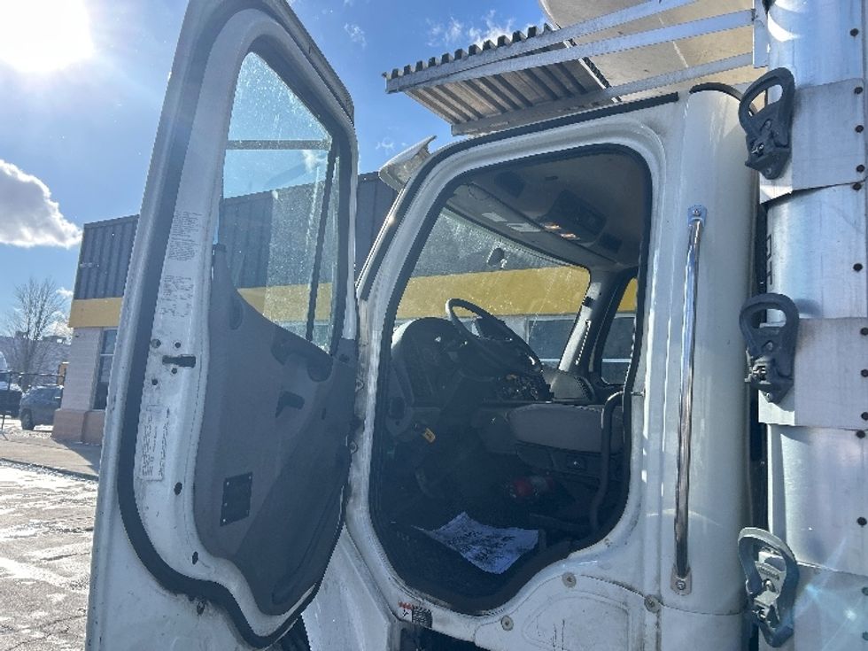 Refrigerated Truck-Light and Medium Duty Trucks-Freightliner-2020-M2-Chicago (Melrose Park)-IL-359,845\n\t\tmiles-$ 17,500 - Image 16