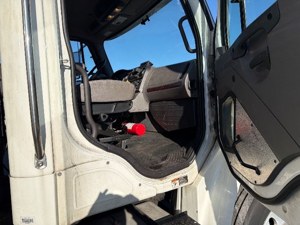 Refrigerated Truck-Light and Medium Duty Trucks-Freightliner-2020-M2-Chicopee-MA-222,842\n\t\tmiles-$ 55,500 - Image 19