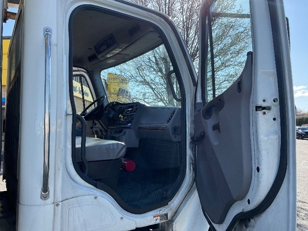 Refrigerated Truck-Light and Medium Duty Trucks-Freightliner-2020-M2-Chicopee-MA-245,608\n\t\tmiles-$ 49,750 - Image 20