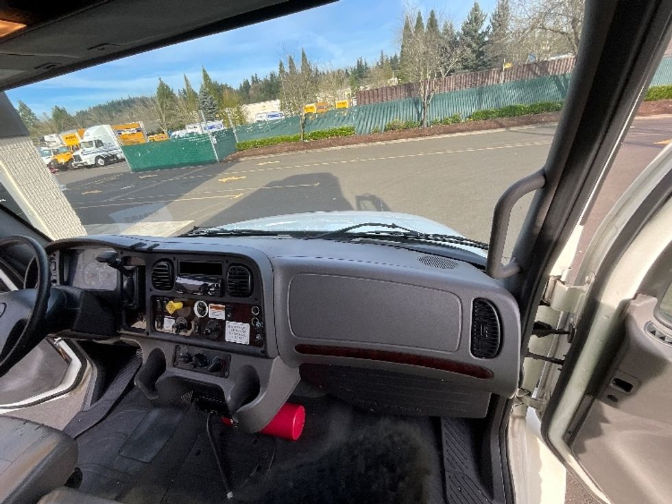 Refrigerated Truck-Light and Medium Duty Trucks-Freightliner-2020-M2-Clackamas-OR-183,733\n\t\tmiles-$ 57,250 - Image 21