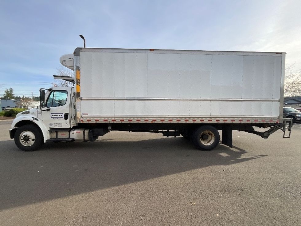Refrigerated Truck-Light and Medium Duty Trucks-Freightliner-2020-M2-Clackamas-OR-183,733\n\t\tmiles-$ 57,250 - Image 4