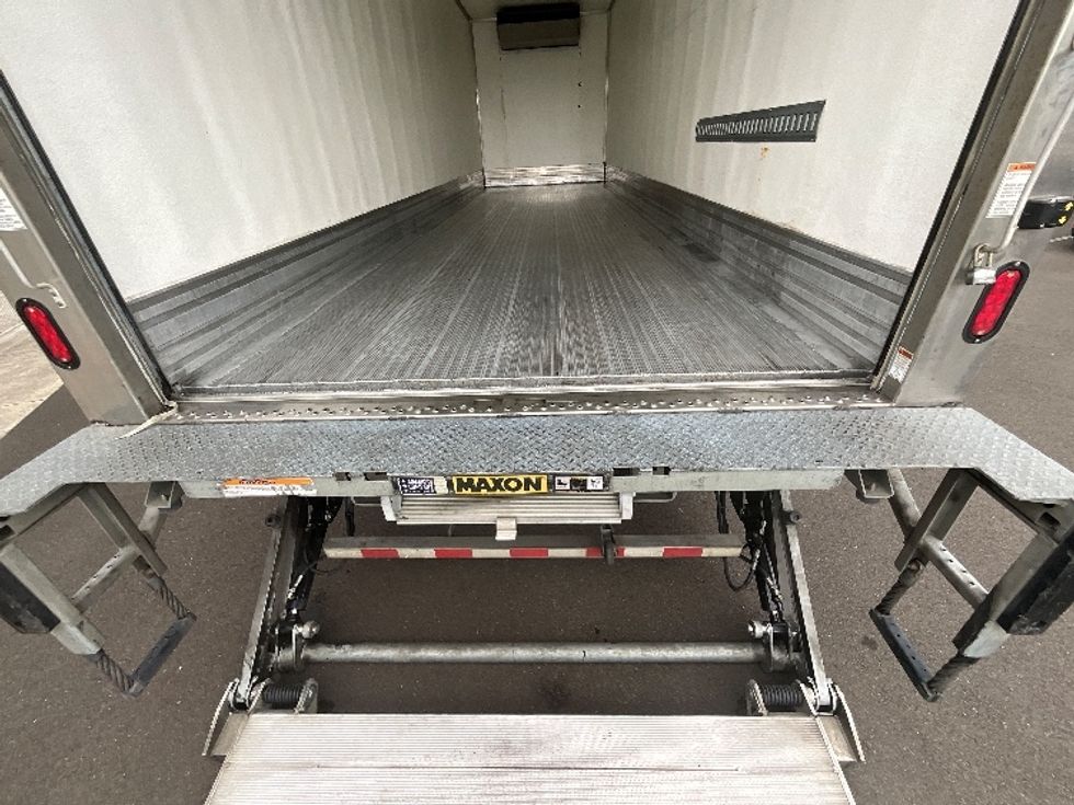 Refrigerated Truck-Light and Medium Duty Trucks-Freightliner-2020-M2-Clackamas-OR-184,750\n\t\tmiles-$ 50,250 - Image 10