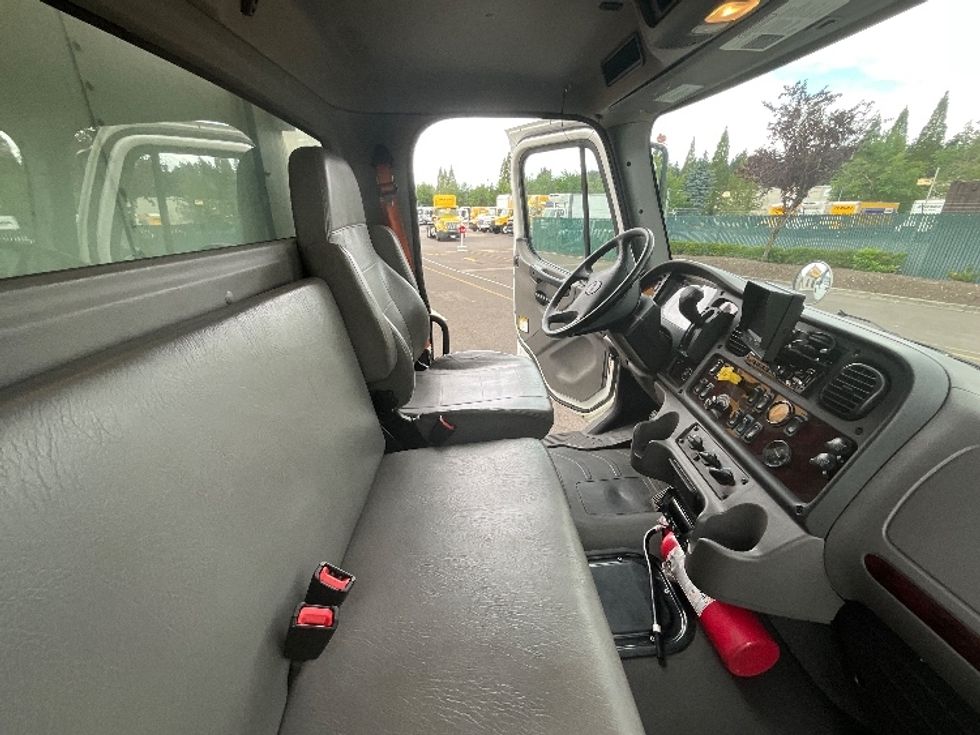 Refrigerated Truck-Light and Medium Duty Trucks-Freightliner-2020-M2-Clackamas-OR-184,750\n\t\tmiles-$ 50,250 - Image 22