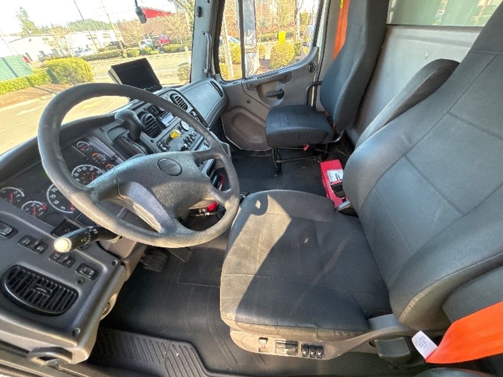 Refrigerated Truck-Light and Medium Duty Trucks-Freightliner-2020-M2-Clackamas-OR-417,025\n\t\tmiles-$ 24,250 - Image 17