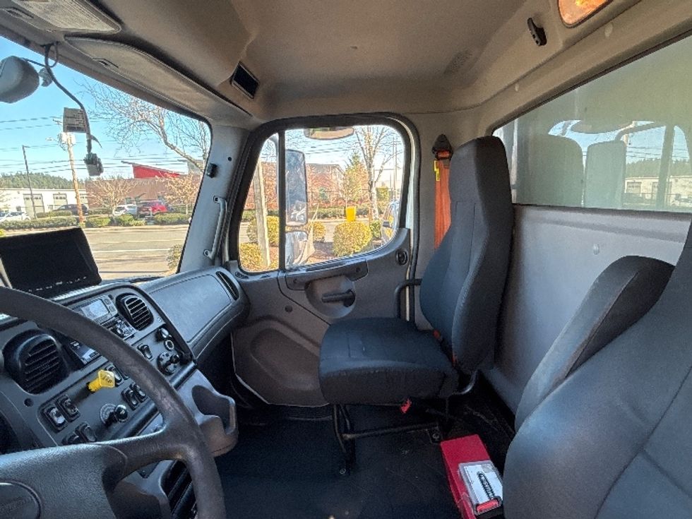 Refrigerated Truck-Light and Medium Duty Trucks-Freightliner-2020-M2-Clackamas-OR-417,025\n\t\tmiles-$ 24,250 - Image 19