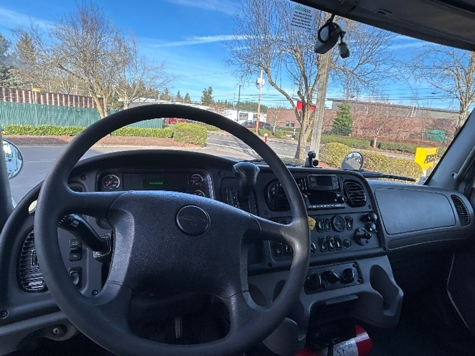 Refrigerated Truck-Light and Medium Duty Trucks-Freightliner-2020-M2-Clackamas-OR-501,206\n\t\tmiles-$ 22,250 - Image 18