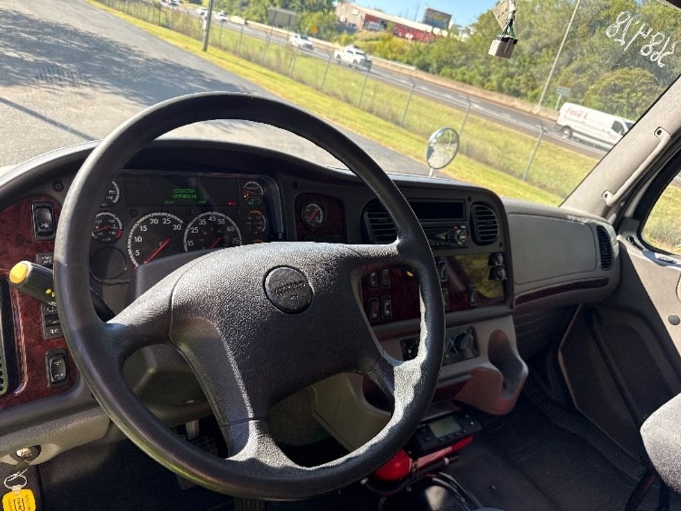 Refrigerated Truck-Light and Medium Duty Trucks-Freightliner-2020-M2-Cleveland-TN-158,548\n\t\tmiles-$ 63,000 - Image 17