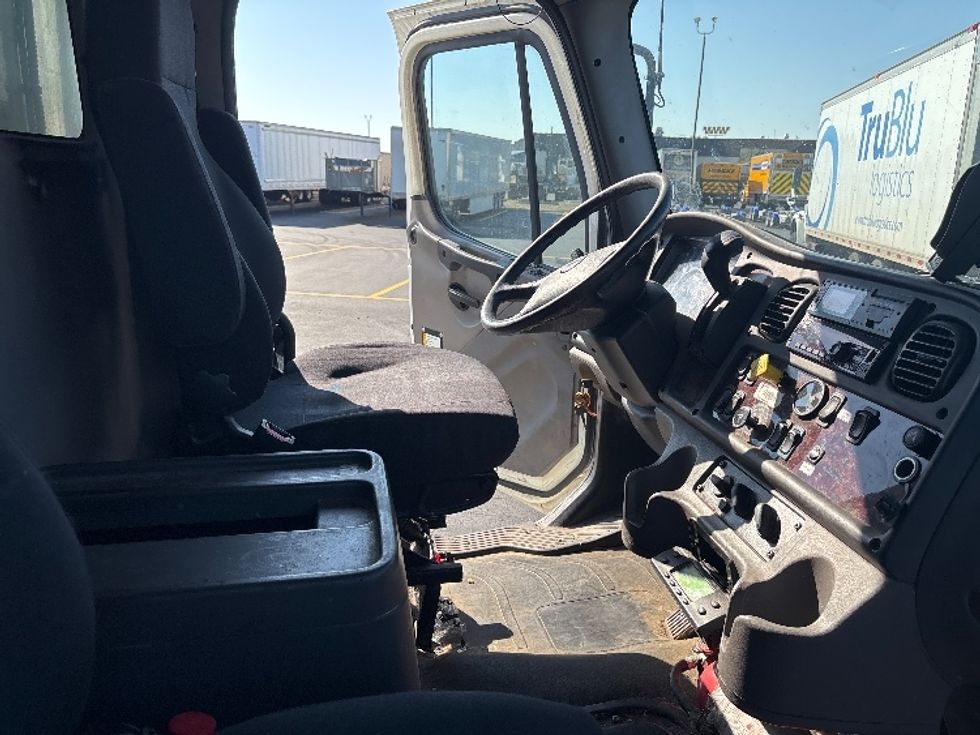 Refrigerated Truck-Light and Medium Duty Trucks-Freightliner-2020-M2-Columbus-OH-139,798\n\t\tmiles-$ 71,500 - Image 22