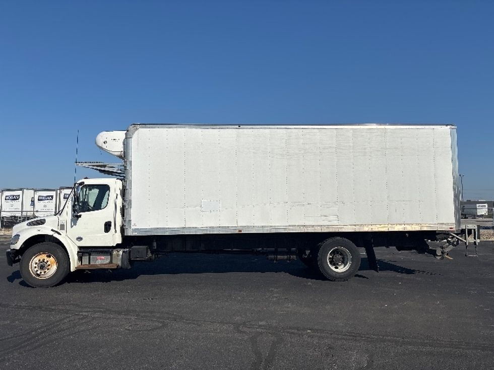 Refrigerated Truck-Light and Medium Duty Trucks-Freightliner-2020-M2-Columbus-OH-139,798\n\t\tmiles-$ 71,500 - Image 4
