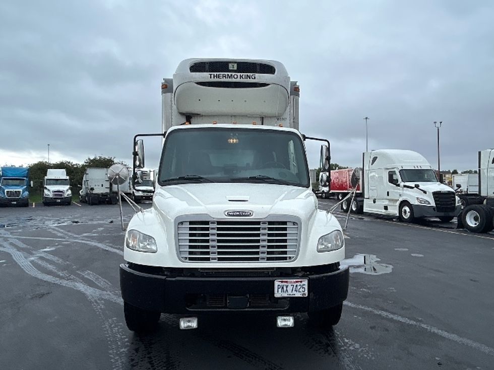 Refrigerated Truck-Light and Medium Duty Trucks-Freightliner-2020-M2-Columbus-OH-319,101\n\t\tmiles-$ 31,750 - Image 2