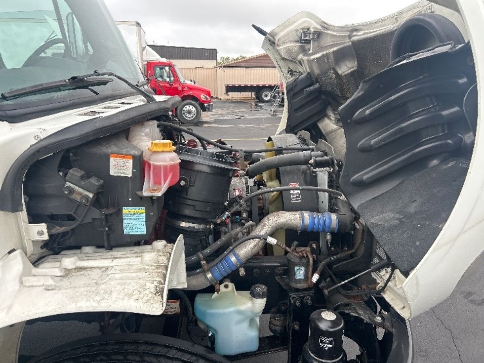 Refrigerated Truck-Light and Medium Duty Trucks-Freightliner-2020-M2-Columbus-OH-319,101\n\t\tmiles-$ 31,750 - Image 23