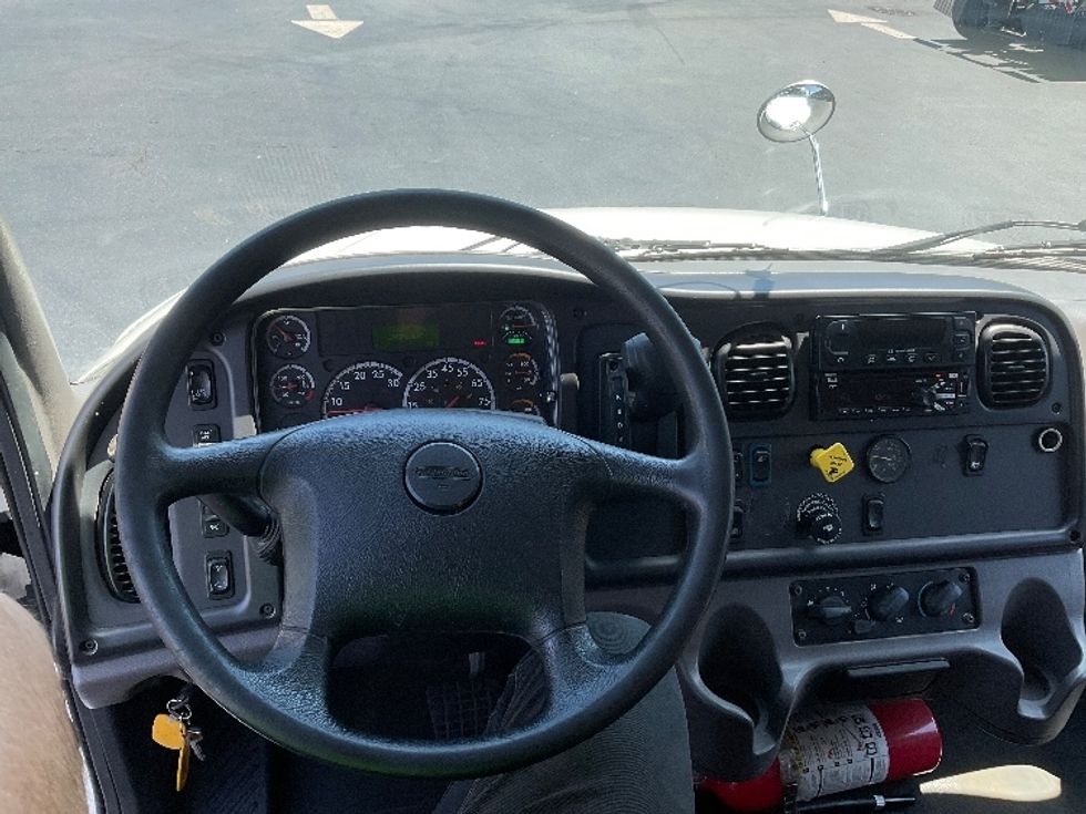 Refrigerated Truck-Light and Medium Duty Trucks-Freightliner-2020-M2-Cranbury-NJ-268,711\n\t\tmiles-$ 46,000 - Image 18