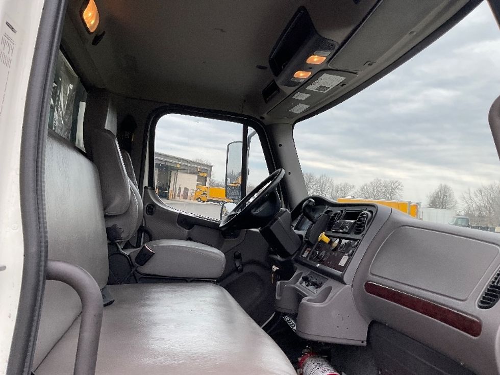 Refrigerated Truck-Light and Medium Duty Trucks-Freightliner-2020-M2-Cross Lanes-WV-94,931\n\t\tmiles-$ 63,250 - Image 22
