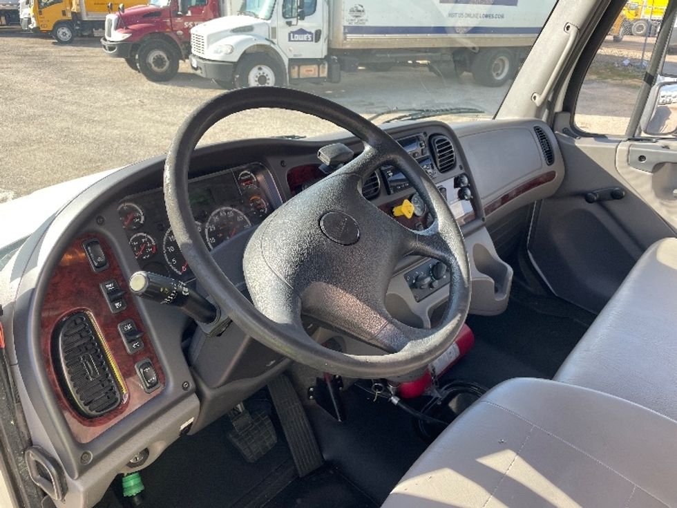 Refrigerated Truck-Light and Medium Duty Trucks-Freightliner-2020-M2-Dallas-TX-245,090\n\t\tmiles-$ 47,000 - Image 17