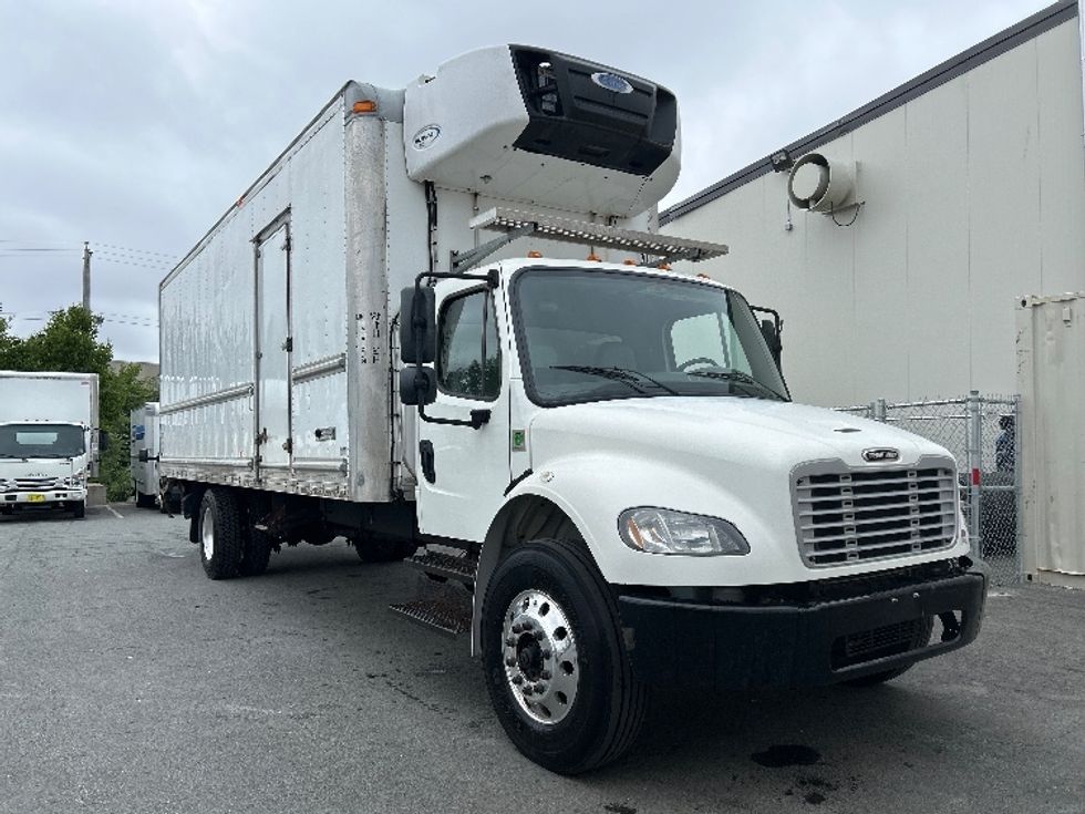Refrigerated Truck-Light and Medium Duty Trucks-Freightliner-2020-M2-Dartmouth-NS-163,781\n\t\tkm-$ 75,000 - Image 1