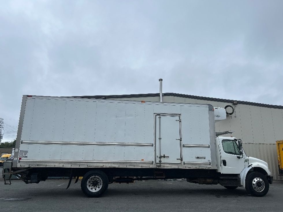 Refrigerated Truck-Light and Medium Duty Trucks-Freightliner-2020-M2-Dartmouth-NS-163,781\n\t\tkm-$ 75,000 - Image 15