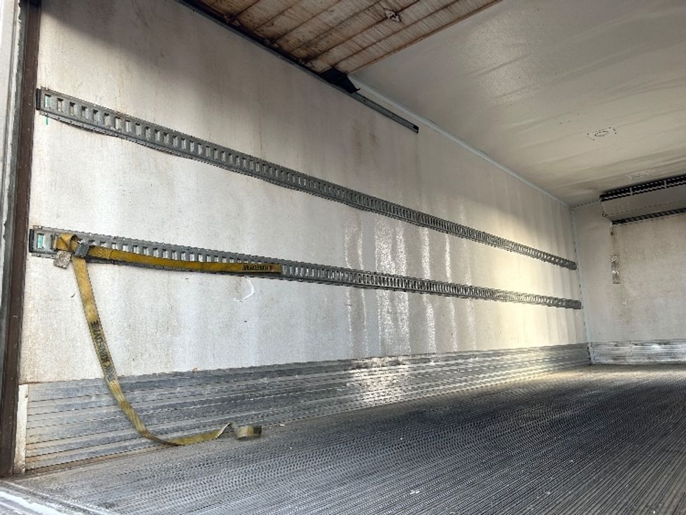 Refrigerated Truck-Light and Medium Duty Trucks-Freightliner-2020-M2-Dartmouth-NS-220,263\n\t\tkm-$ 82,750 - Image 11