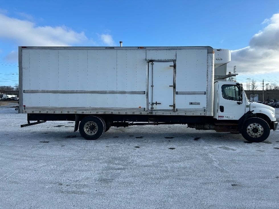 Refrigerated Truck-Light and Medium Duty Trucks-Freightliner-2020-M2-Dartmouth-NS-220,263\n\t\tkm-$ 82,750 - Image 15